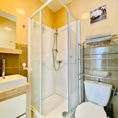 Studio N 4 Promenade Centre